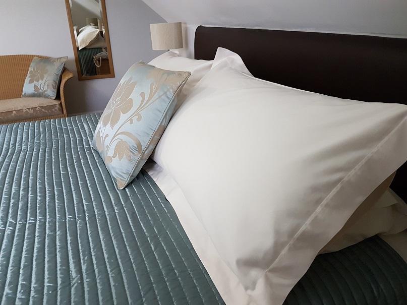كورشام Mead Lodge B&B الغرفة الصورة